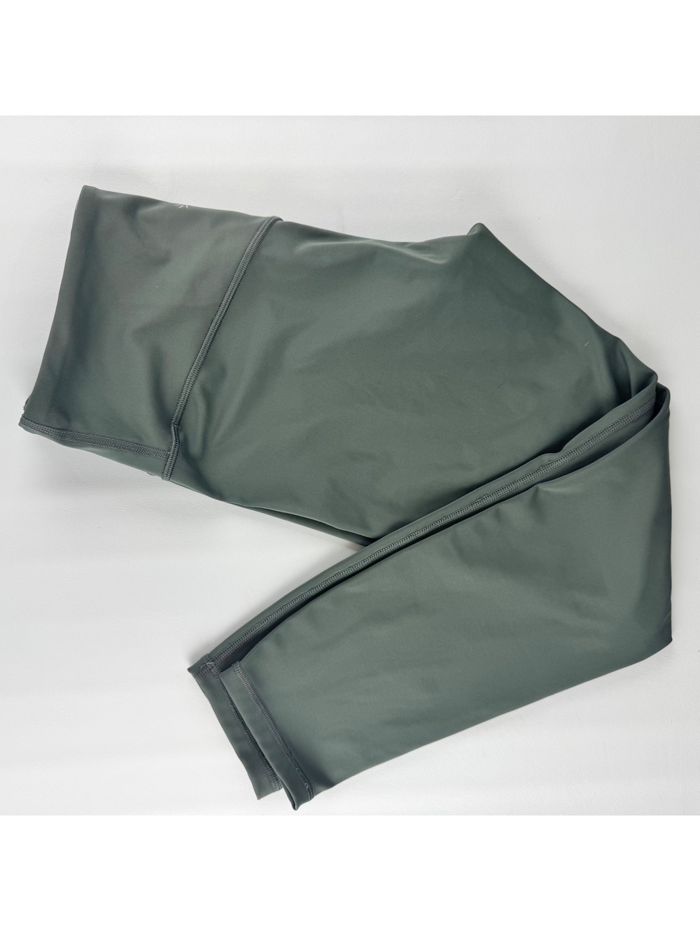 Athleta Women’s Medium Green Leggings